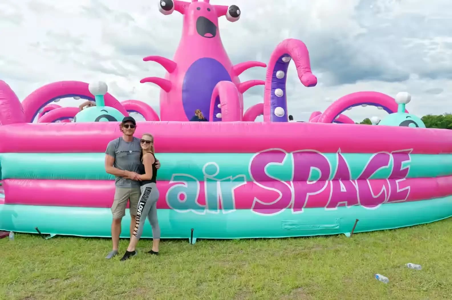 /img/attractions/airspace-pink/4.webp