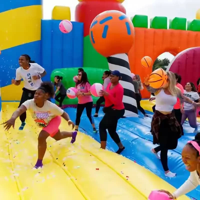 /img/attractions/bounce-house/8.webp