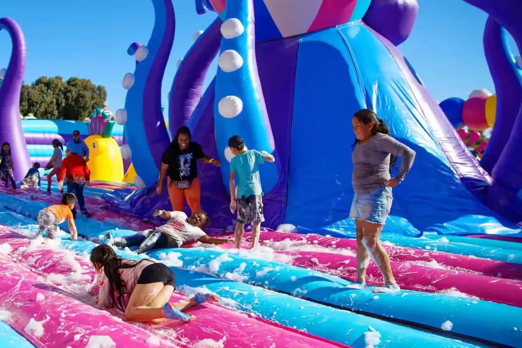 /img/attractions/octoblast/6.webp